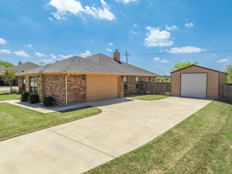 109 Northern Avenue, Gatesville, TX 76528 - #3