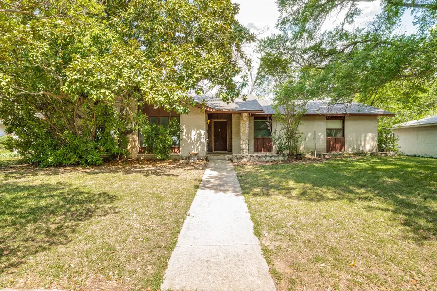 3949 Royal Palms Court, Dallas, TX 75244 - #2