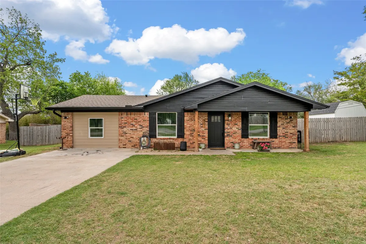 303 E Karels Drive, Robinson, TX 76706 - #1