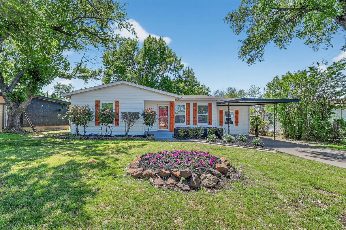 6628 Onyx Drive N, North Richland Hills, TX 76180 - #1