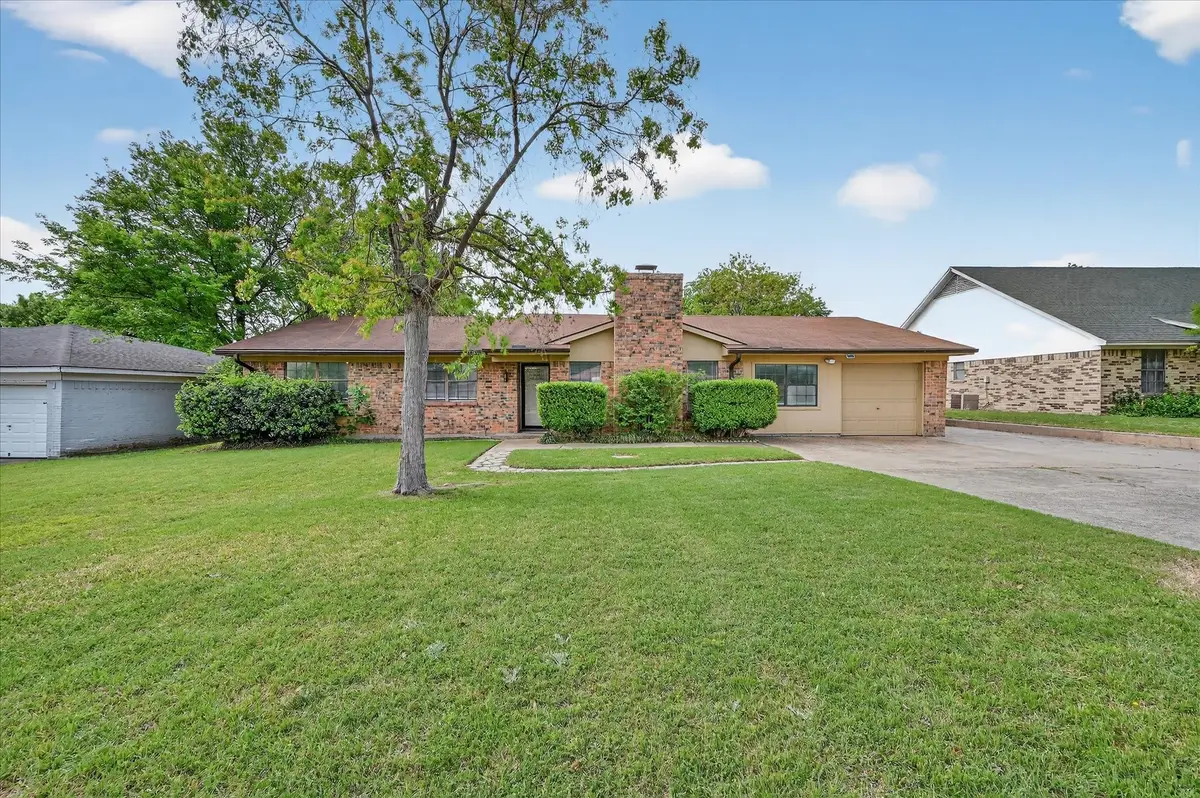 212 Childers Avenue, Benbrook, TX 76126 - #1