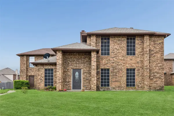 702 Cresent Drive, DeSoto, TX 75115