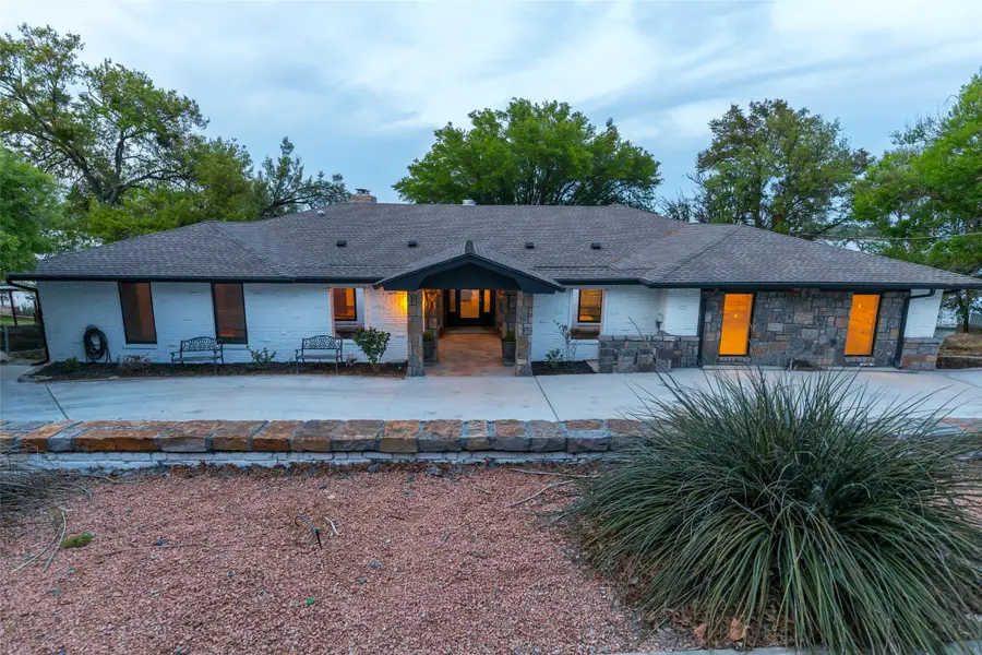 440 Lakeside Drive, Brownwood, TX 76801 - #3