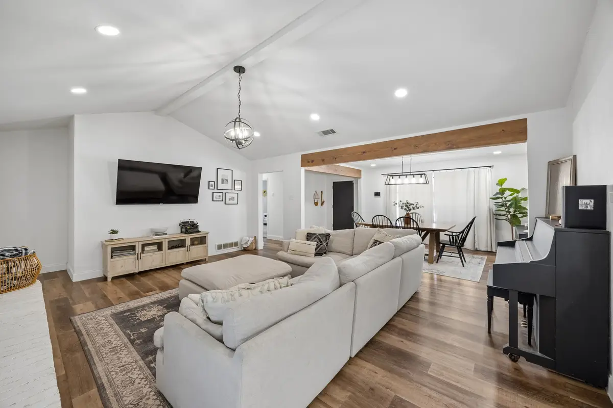 812 Prestwick Street, Bedford, TX 76022 - #1