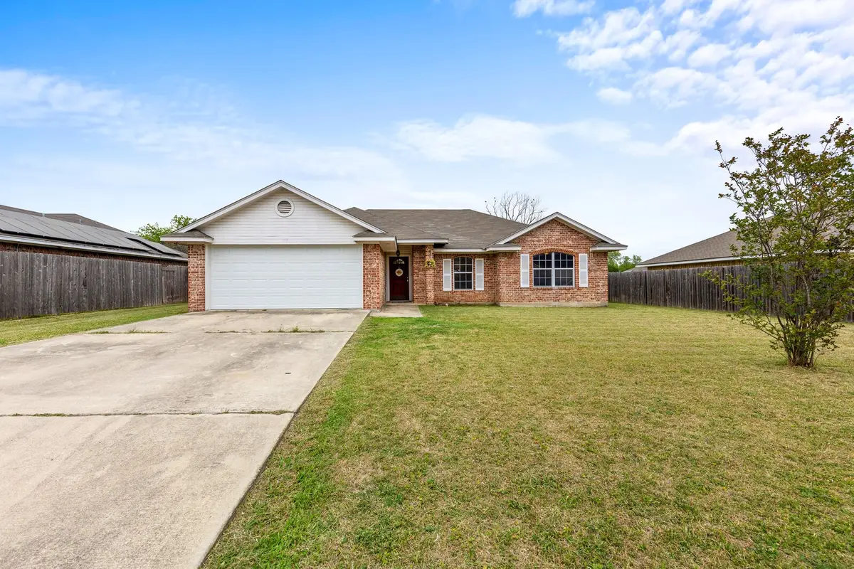 113 Bobcat Drive, Lacy Lakeview, TX 76705 - #1