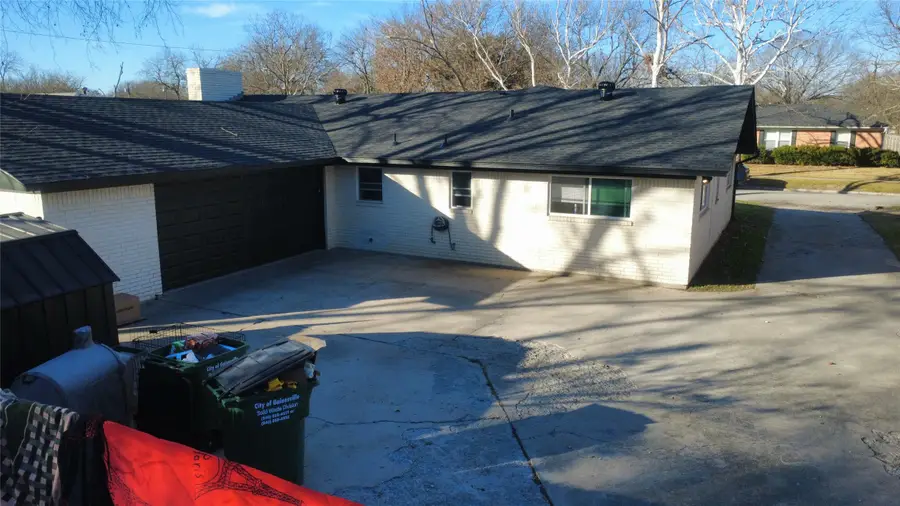 1714 Laurel Road, Gainesville, TX 76240 - #2