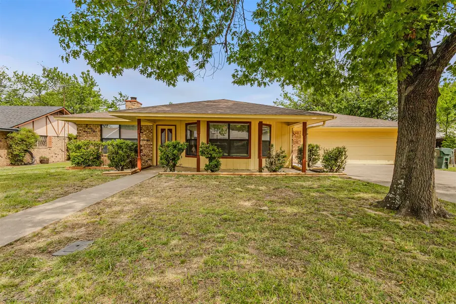 212 W Mcafee Street, Mabank, TX 75147 - #2