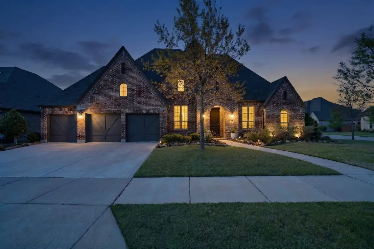 9921 Peninsula Point, Little Elm, TX 75068 - #1