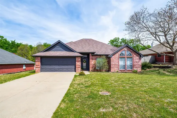 1526 Shadow Run, Weatherford, TX 76086