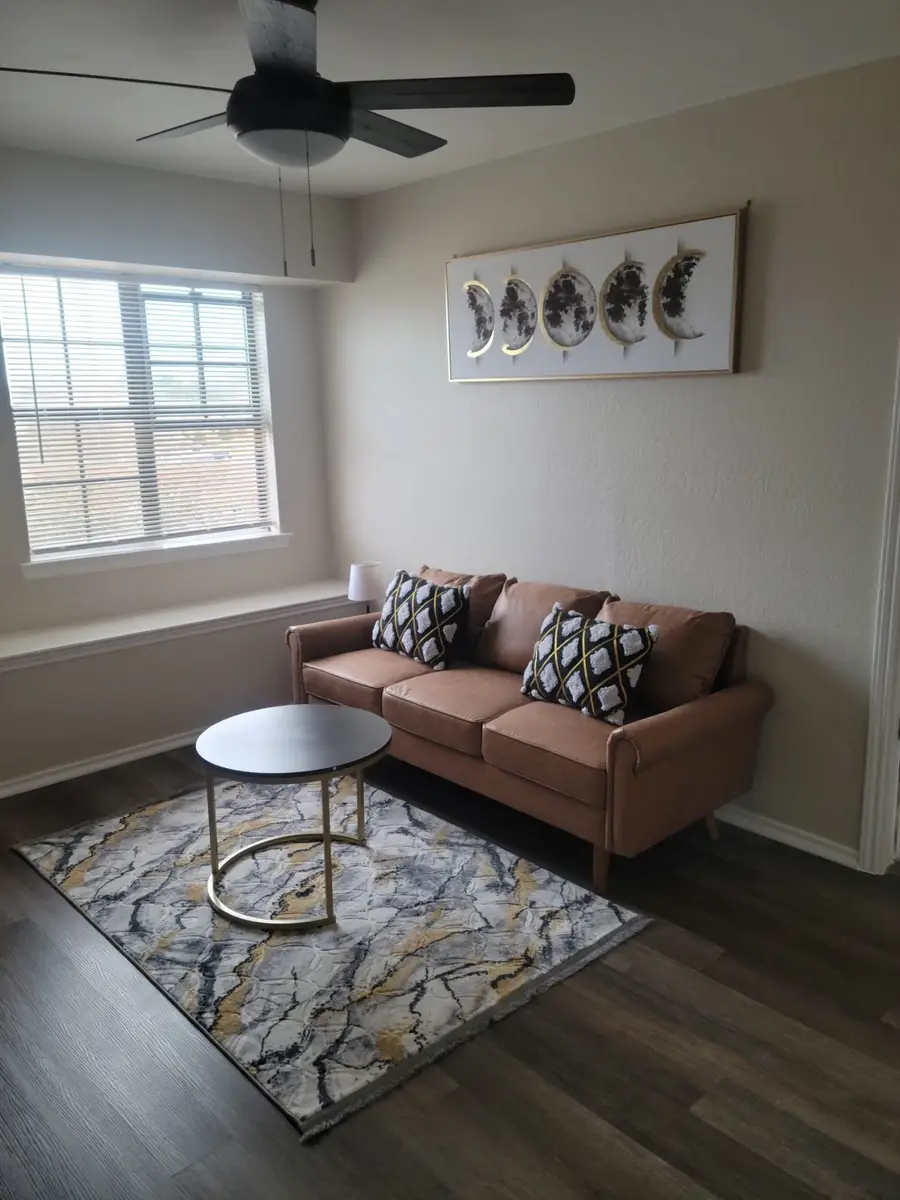 1708 Crest Point Drive, Arlington, TX 76012 - #2