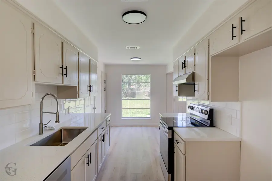 3511 Ponderosa Drive, Bossier City, LA 71112 - #3