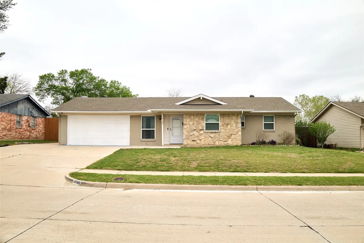 2709 Meadows Drive, Plano, TX 75074 - #1
