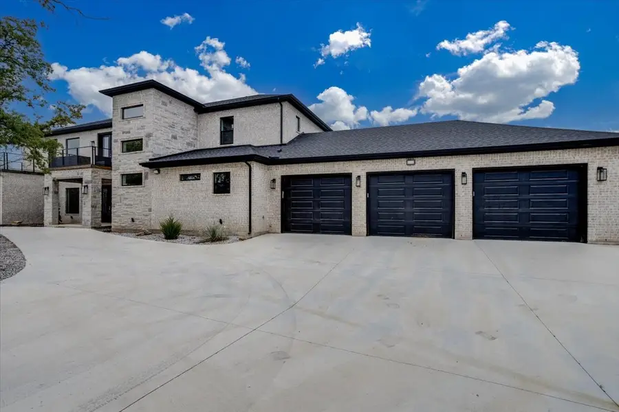 124 Cote D Azur Drive, Chico, TX 76431 - #2