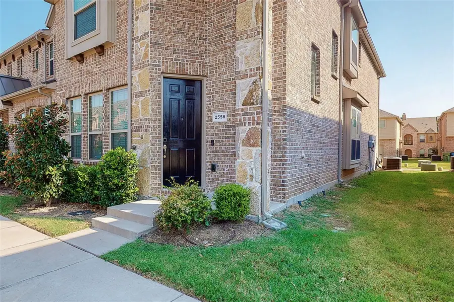 2556 Sarah Lane, Lewisville, TX 75056 - #2