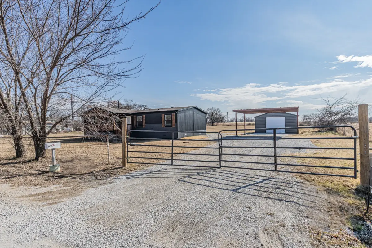 111 County Road 1303, Bridgeport, TX 76426 - #1