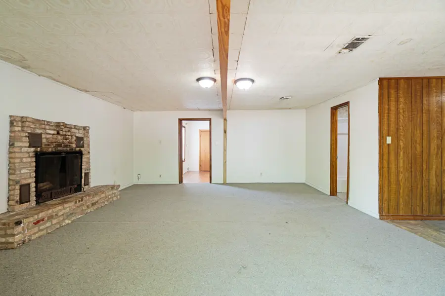 1363 Pine Bluff Street, Paris, TX 75460 - #3