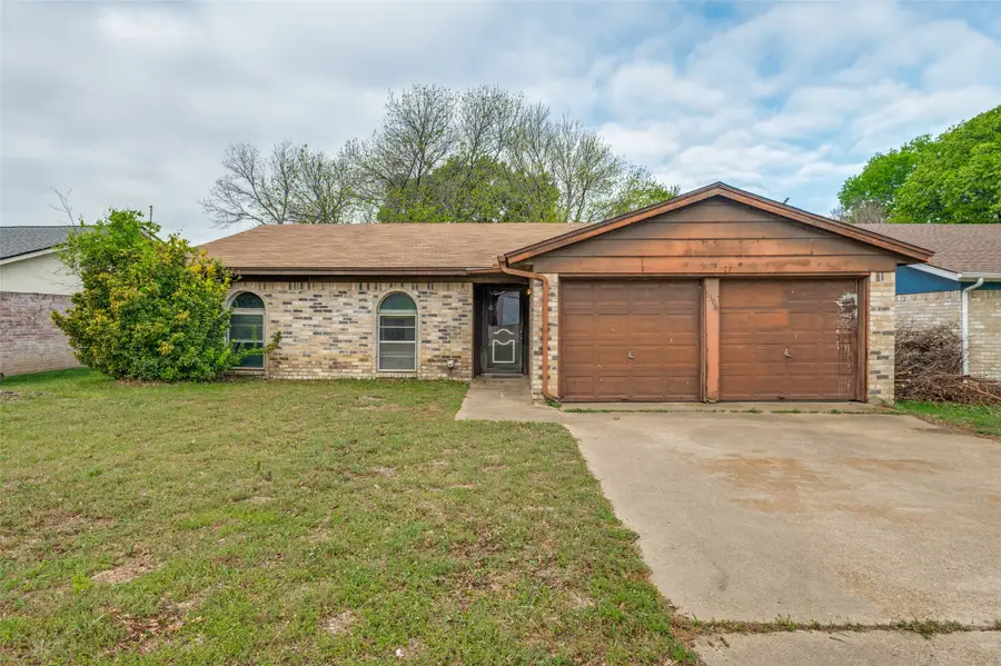 5306 Vincennes Court, Arlington, TX 76017 - #3