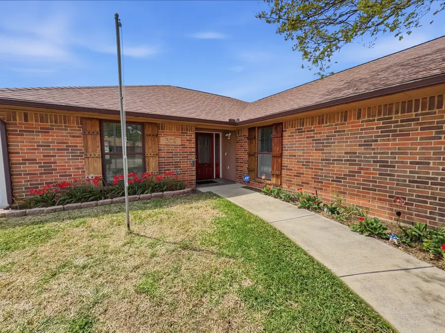 302 Apollo Road, Garland, TX 75040 - #2