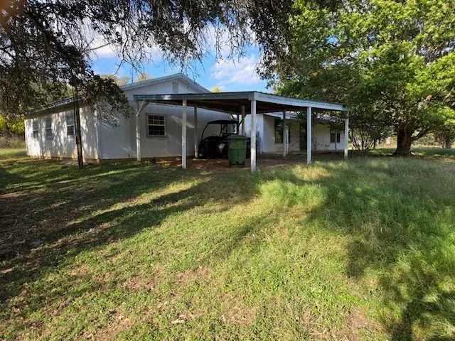 300 A E 3rd Street, Iredell, TX 76649 - #2