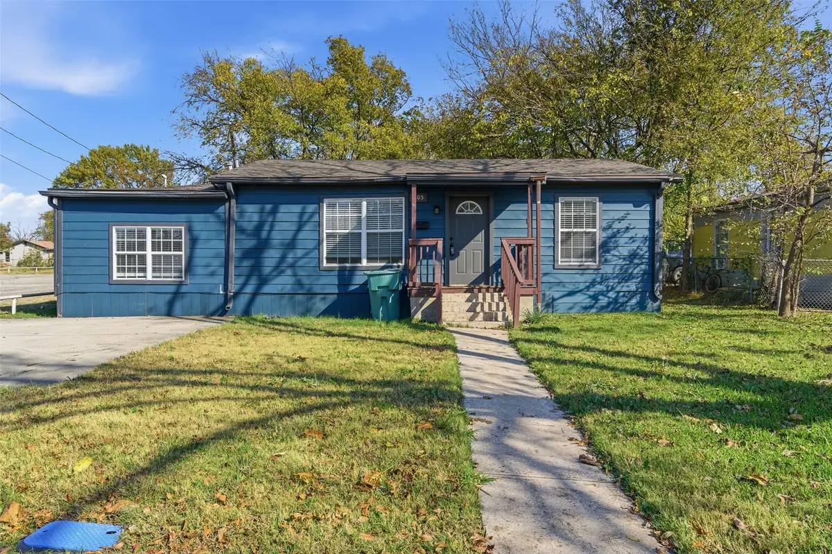 405 N Carr Avenue, Sherman, TX 75090 - #1
