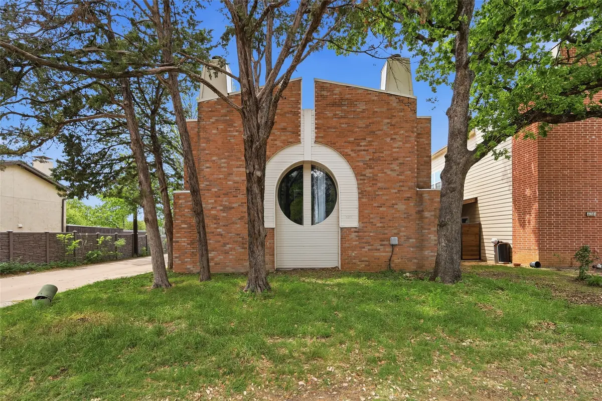 620 W Union Bower Road, Irving, TX 75061 - #1