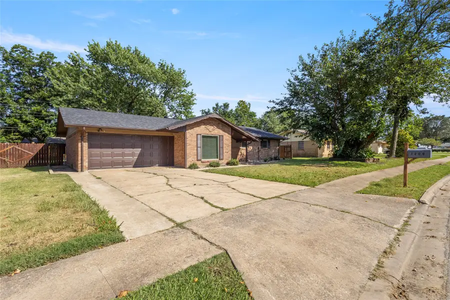 3209 N Calais Street, Sherman, TX 75090 - #2