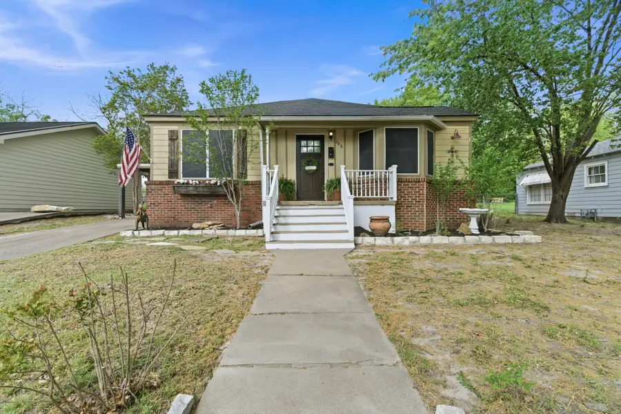 706 Jackson Street, Weatherford, TX 76086 - #3