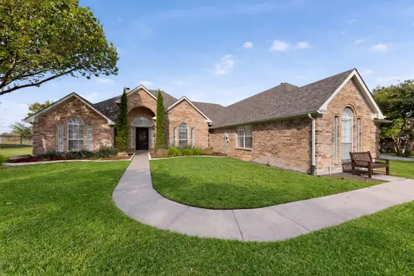 16036 University Drive, Forney, TX 75126