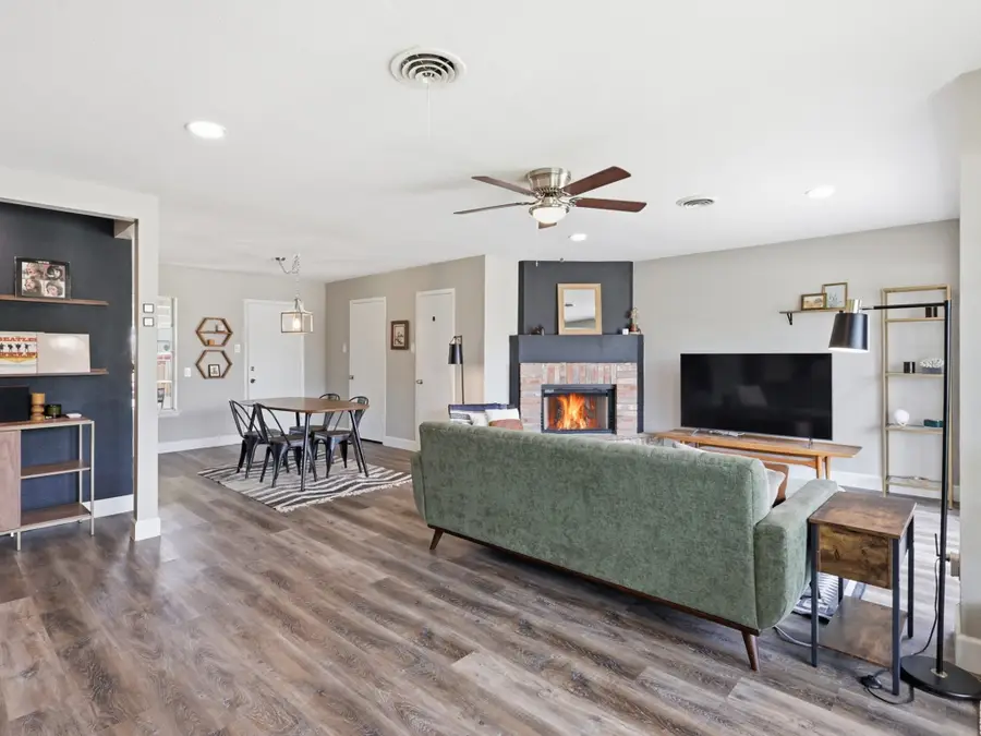 2613 W Rochelle Road, Irving, TX 75062 - #2