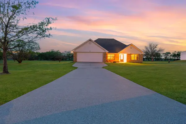 116 Creekview Circle, Maypearl, TX 76064