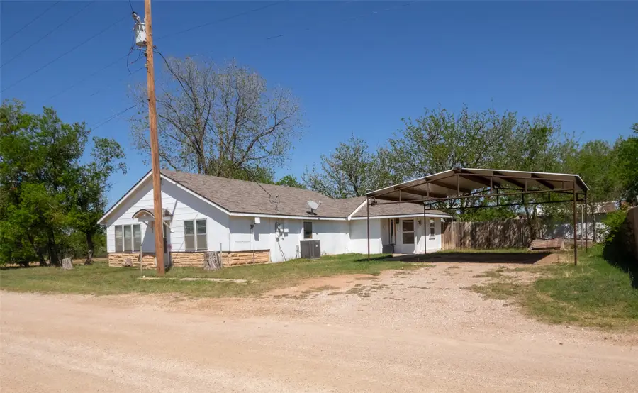 242 E Hamilton Street, Lueders, TX 79553 - #3