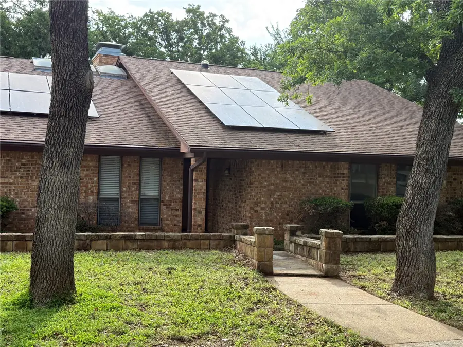 703 E Murco Drive, Mineral Wells, TX 76067 - #2