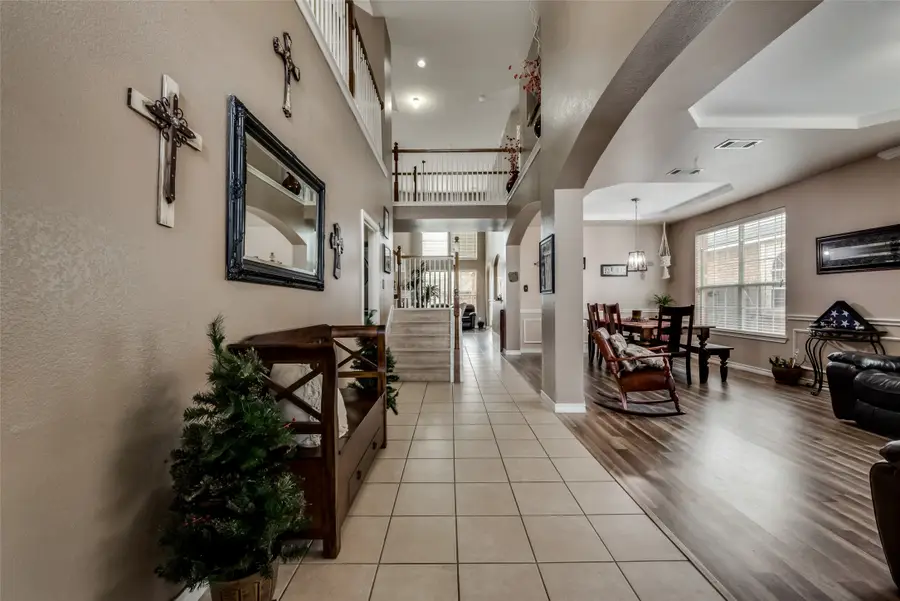 6329 Redeagle Creek Drive, Fort Worth, TX 76179 - #2