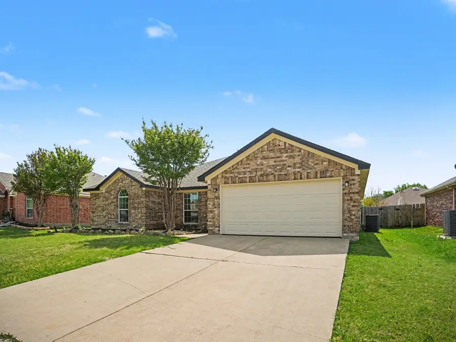 636 Dover Heights Trail, Mansfield, TX 76063 - #2