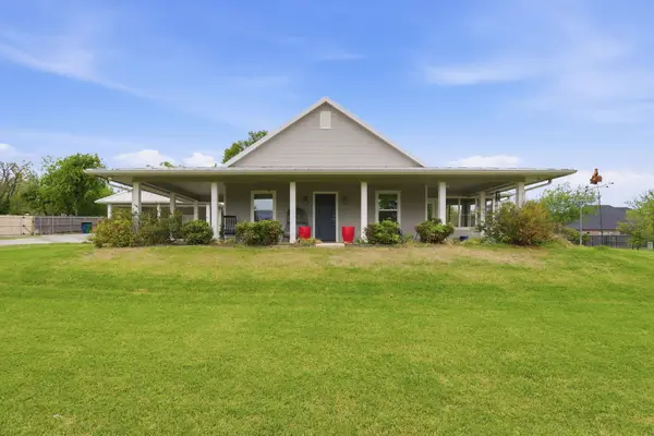 1101 N State Street, Decatur, TX 76234