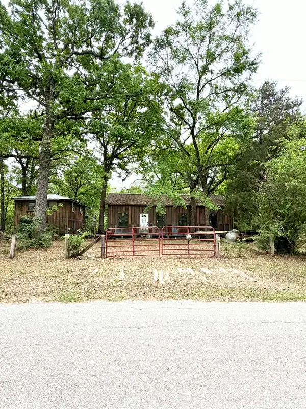 905 Tupuna Drive, Tool, TX 75143