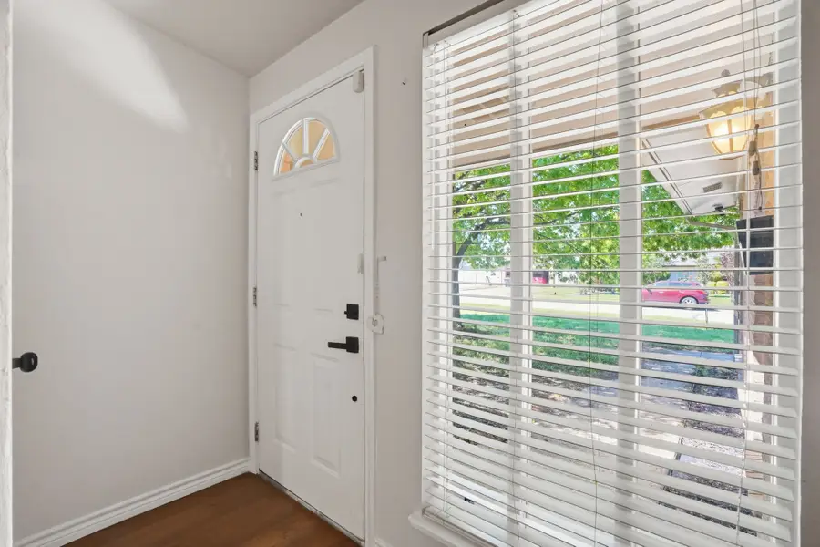 8660 Kingspoint Drive, Dallas, TX 75238 - #3