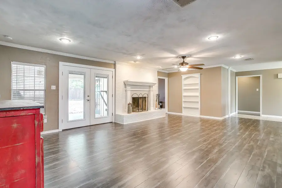 406 Country Club Drive, Joshua, TX 76058 - #2