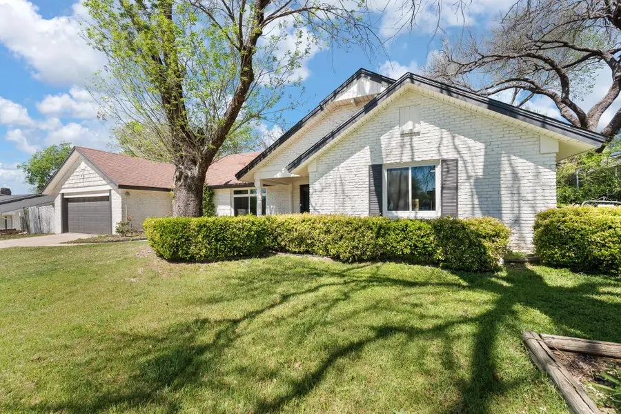 8116 Bangor Drive, Benbrook, TX 76116 - #2