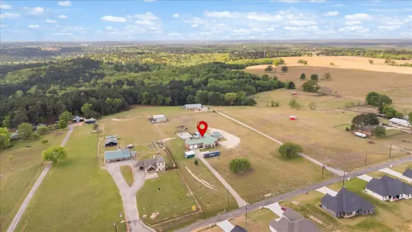 15515 County Road, Lindale, TX 75771