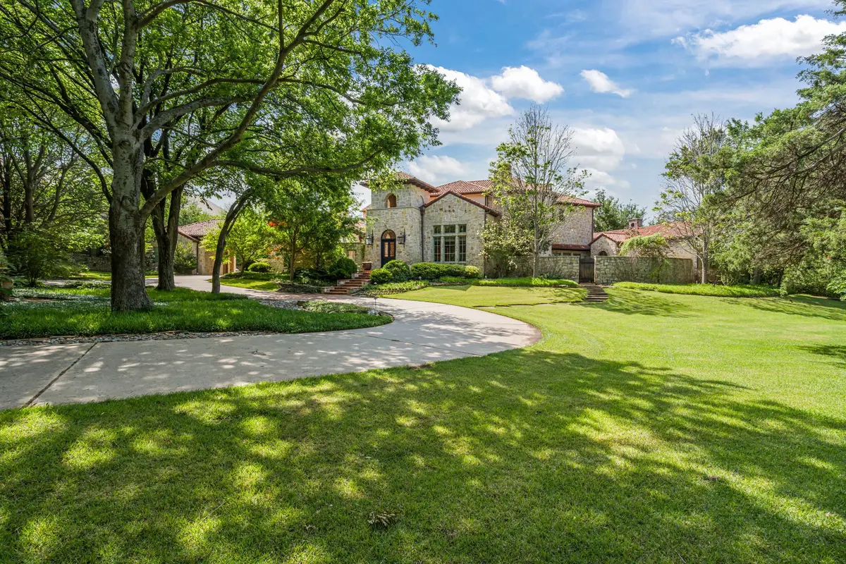 545 W Highland Street, Southlake, TX 76092 - #1
