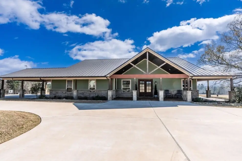 401 An County Road 138, Elkhart, TX 75839 - #1