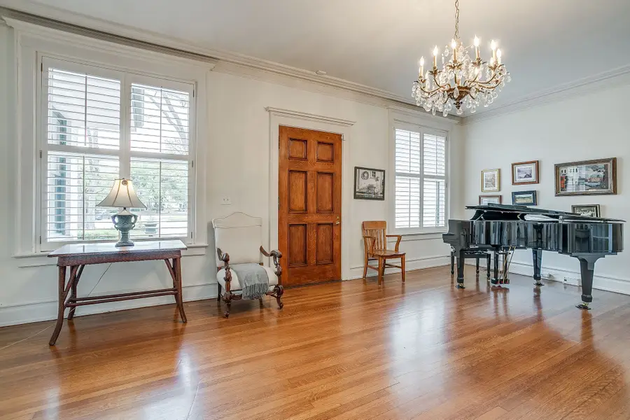 1414 Mistletoe Drive, Fort Worth, TX 76110 - #2