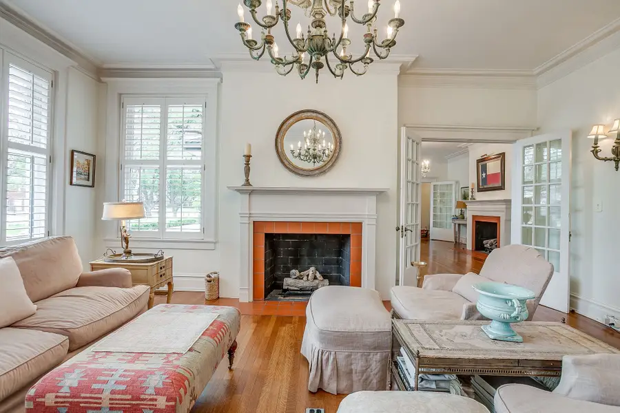 1414 Mistletoe Drive, Fort Worth, TX 76110 - #3