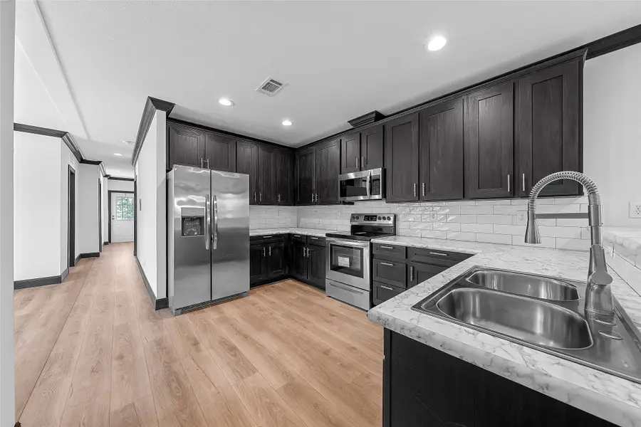 202 N 6th Street, Mount Calm, TX 76673 - #2