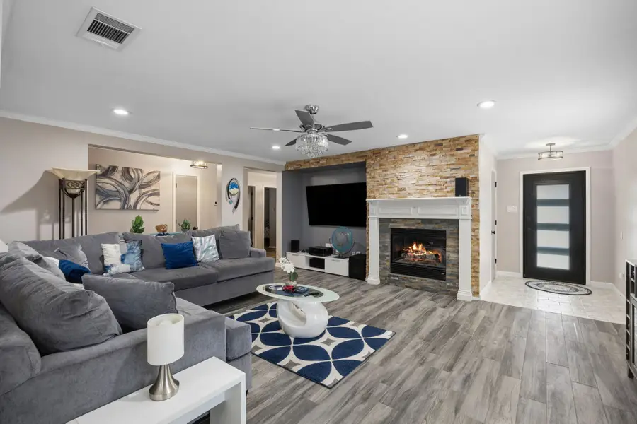 2464 Silverado Trail, Grand Prairie, TX 75052 - #3