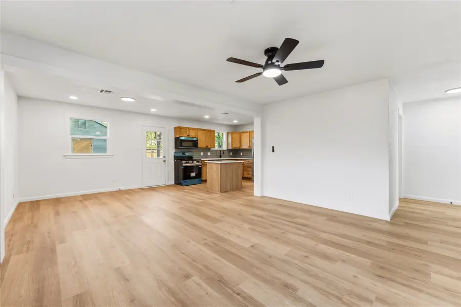 1204 W 3 A Street, McGregor, TX 76657 - #3