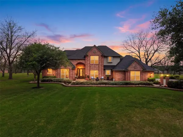 10020 Flight Plan Drive, Granbury, TX 76049