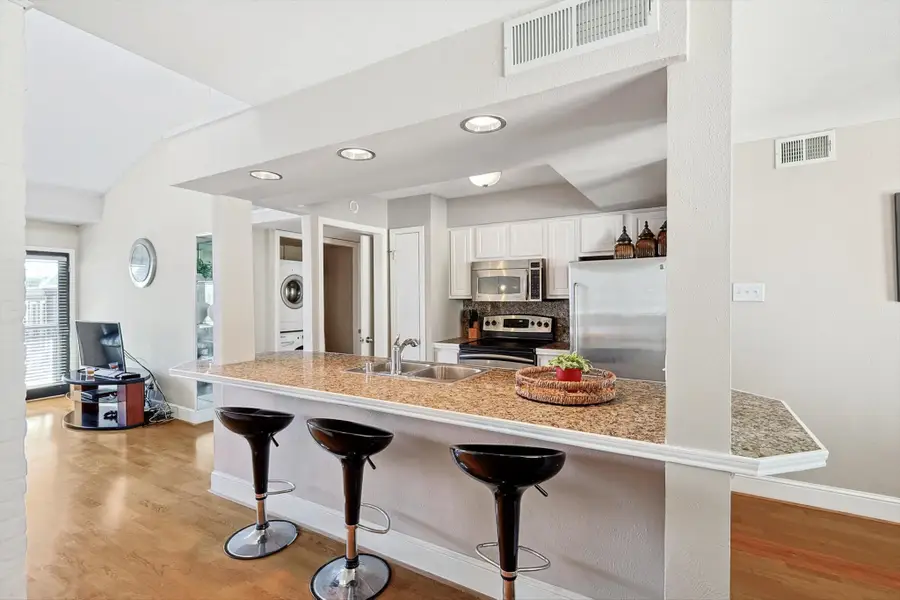 5916 Sandhurst Lane #226, Dallas, TX 75206 - #3