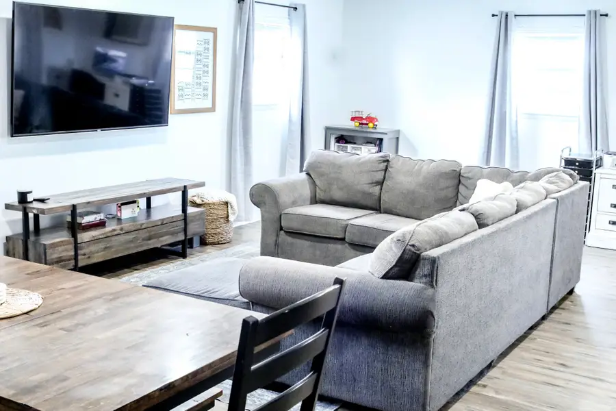 315 E 4th Street, Muenster, TX 76252 - #3